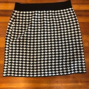 Houndstooth Sweater Skirt